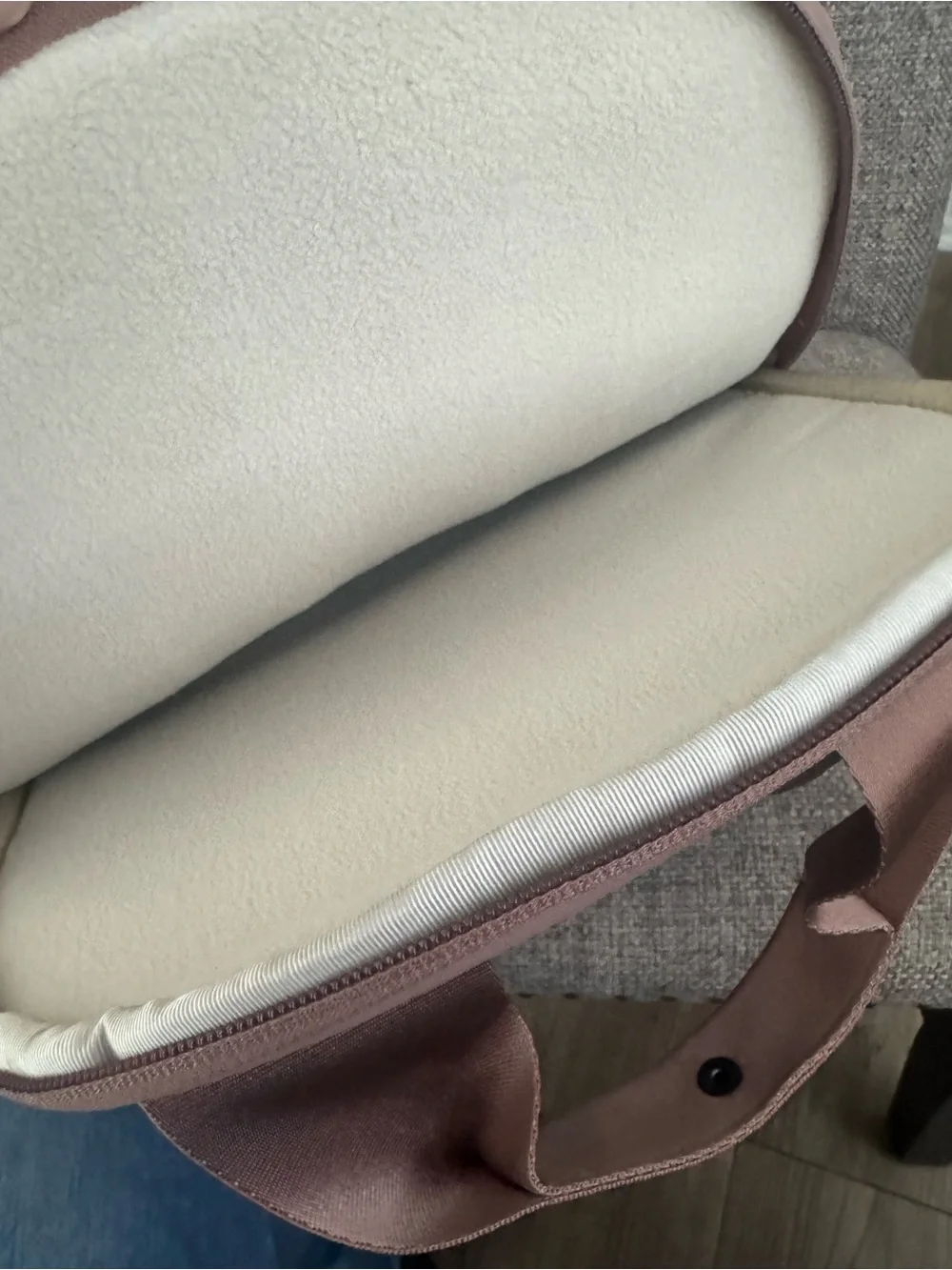 BRAND NEW THE NORTHFACE NEVER STOP DAYPACK BACKPACK IN COLOR LATTE